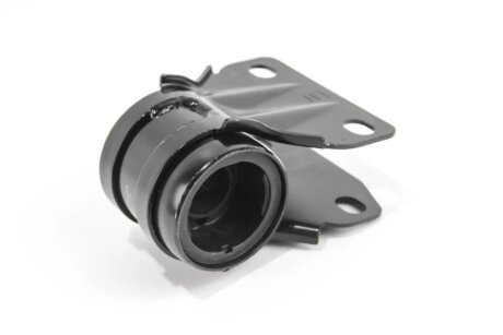 Сайлентблок важеля перед. Ford Mondeo V 14- (з кронштейном) Л. goodrem RR2378