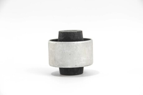 Сайлентблок переднього важеля (спереду) Teana/Murano 08-14 goodrem RR4368