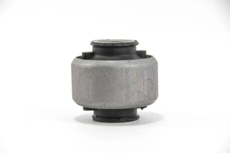 Сайлентблок переднього важеля Trafic/Vivaro 01- (спереду) goodrem RR4413