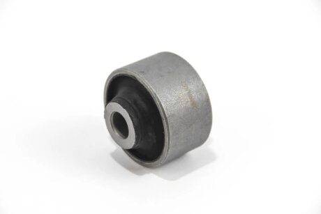 Сайлентблок переднього важеля (спереду) Qashqai 13- goodrem RR4464