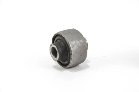 Сайлентблок переднього важеля Omega B 94-03 (ззаду) goodrem RR4778