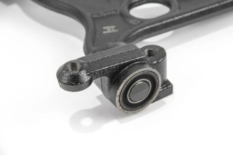 Нижний рычаг передней подвески goodrem RS2268