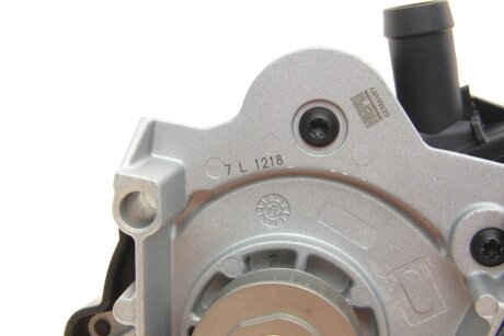 Водяной насос hepu P675