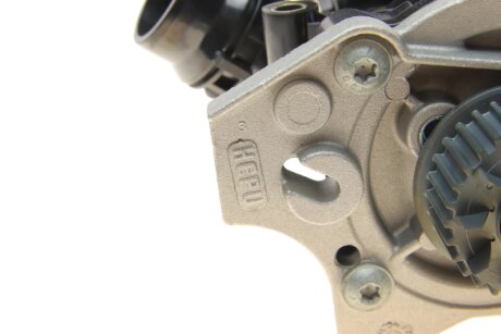 Помпа води hepu P681P