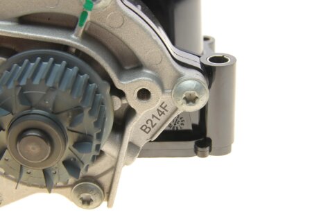 Помпа води hepu P681P