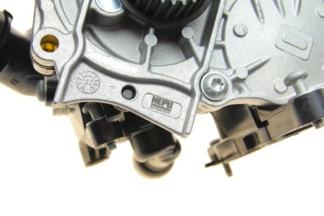 Помпа води hepu P686