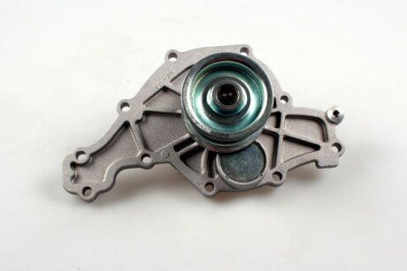 Водяна помпа hepu P584 на Ауди А8 д2