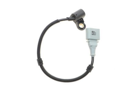 VW Датчик оборотов двигателя Audi A3,4,5,6,Q5,Seat,Skoda fabia,Octavia,Amarok,Caddy III,Crafter,Golf V,VI,Passat,Polo,T5 hitachi 131888 на Фольксваген Туран