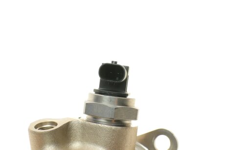 Насос топливный hitachi 133069