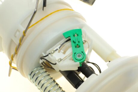 Насос топливный hitachi 133266