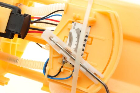 Електричний паливний насос hitachi 133338