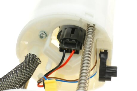 Насос топливный hitachi 133390