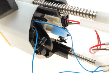 Насос топливный hitachi 133564