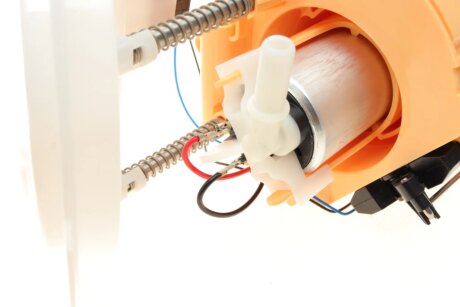 Насос топливный hitachi 133571