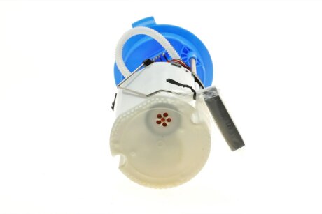 Насос топливный hitachi 133583