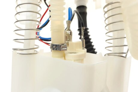 Насос топливный hitachi 133584