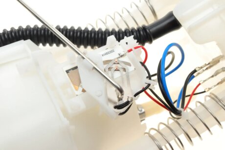 Насос топливный hitachi 133584