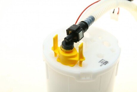 Електричний паливний насос hitachi 133508