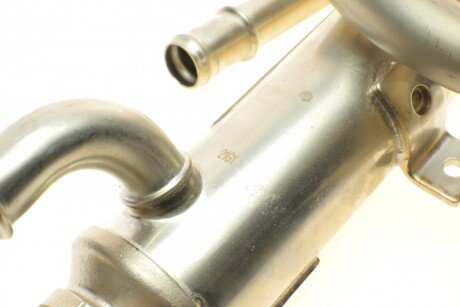 VW Радиатор рециркуляции ОГ Audi A4/6 2.0TDI 04- hitachi 138459