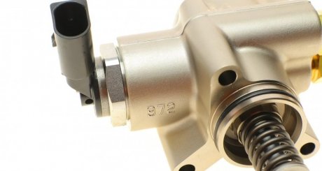 Насос топливный hitachi 133087