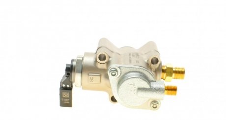 Насос топливный hitachi 133087