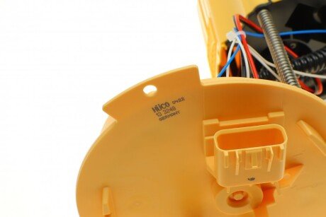 Насос топливный hitachi 133248