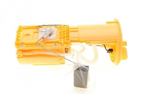 Насос топливный hitachi 133520