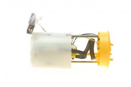 Насос топливный hitachi 133546