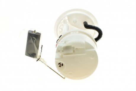 Насос топливный hitachi 133557