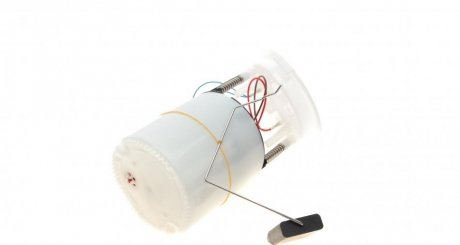 Насос топливный hitachi 133564