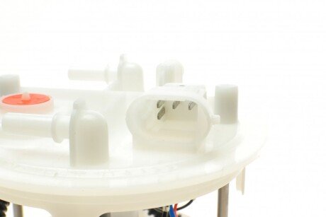 Насос топливный hitachi 133587