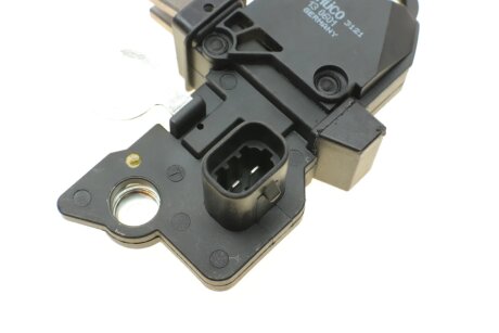 Реле-регулятор напруги генератора hitachi 130601