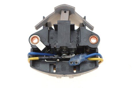 Реле-регулятор напряжения генератора hs cargo F032130657