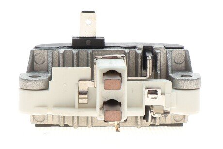 Реле-регулятор напруги генератора hs cargo F032138109