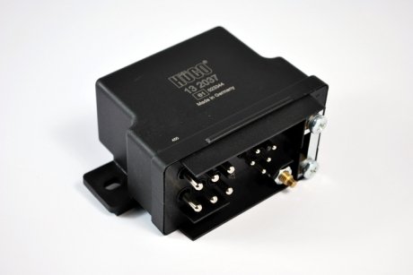 Реле (блок) свічок розжарювання huco 132037 на Мерседес G-Class w463