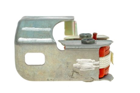 Елемент випускної системи hutchinson 538A17