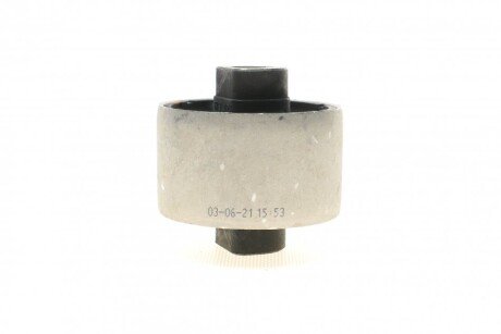 Сайлентблок переднего рычага hutchinson 560624