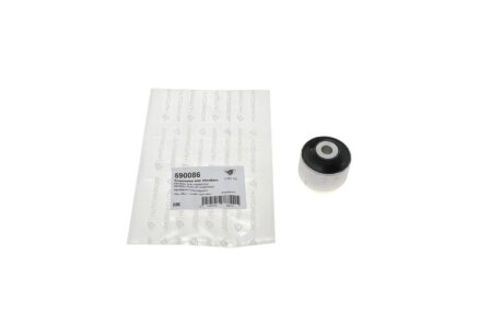 Сайлентблок переднего рычага hutchinson 590086