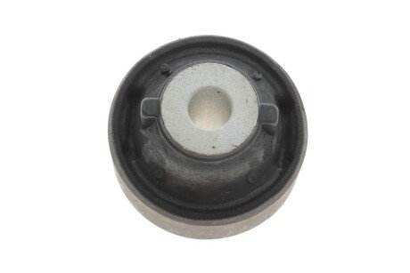 Сайлентблок переднього важеля hutchinson 590420