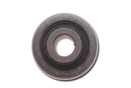 Сайлентблок переднего рычага hutchinson 590558