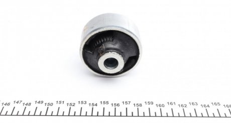 Сайлентблок переднего рычага hutchinson 590437