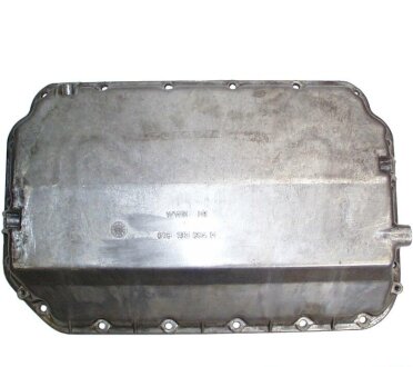 Масляный поддон jp group 1112902700 на Ауди А8 д2