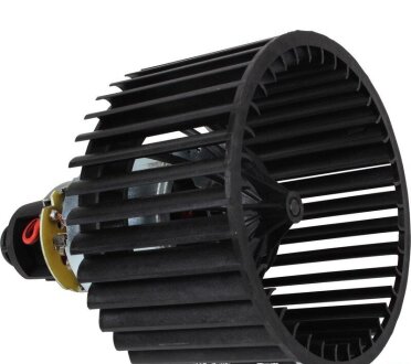 Моторчик (вентилятор) печки jp group 1126100500 на Ауди А6 с4