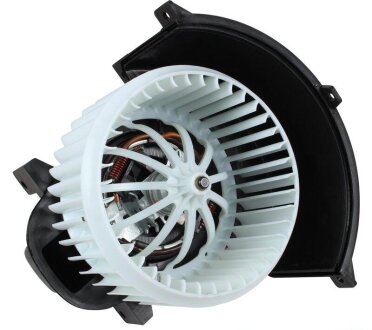 Моторчик (вентилятор) печки jp group 1126102100 на Фольксваген Туарег