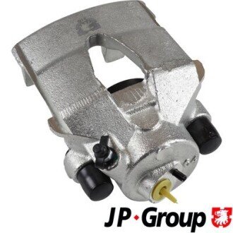 Передний тормозной суппорт jp group 1161900570 на Шкода Fabia 3