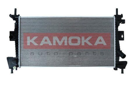 Радіатор охолодження двигуна kamoka 7700040