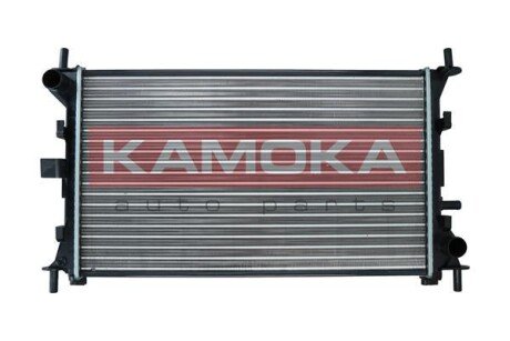 Радiатор охолодження kamoka 7705132 на Форд Фокус 1