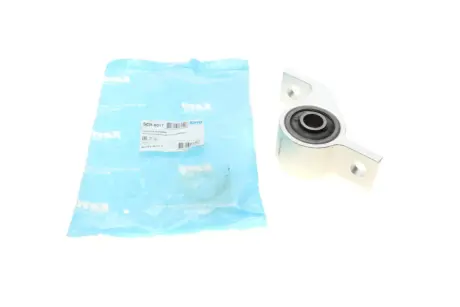 Сайлентблок переднього важеля Kavo parts SCR-8017