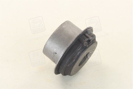 Сайлентблок переднього важеля lemforder 1132301