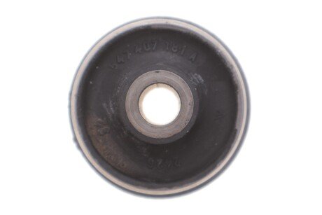 Сайлентблок переднего рычага lemforder 2517601